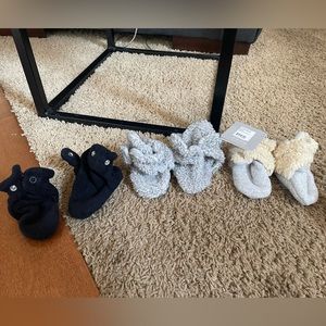 Zutano 6M booties. 3 pack. Black, furry grey and Sherpa furry grey.